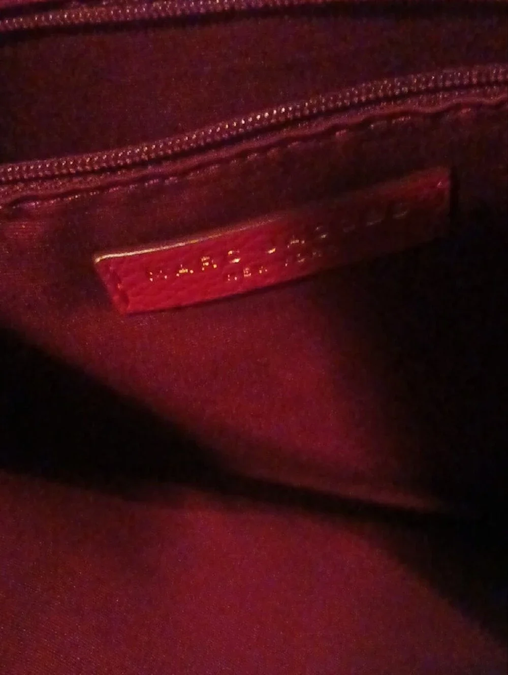 Marc Jacobs Pebbled Leather Hobo in Berry with Gold Hardware
